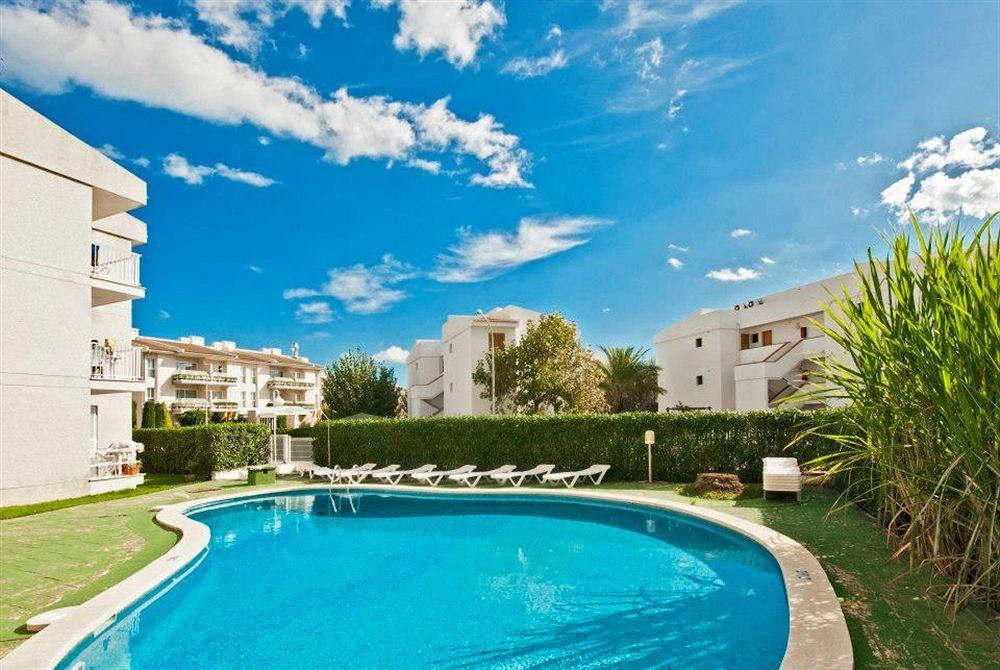 Apartamentos Llevant Port de Pollença Eksteriør bilde