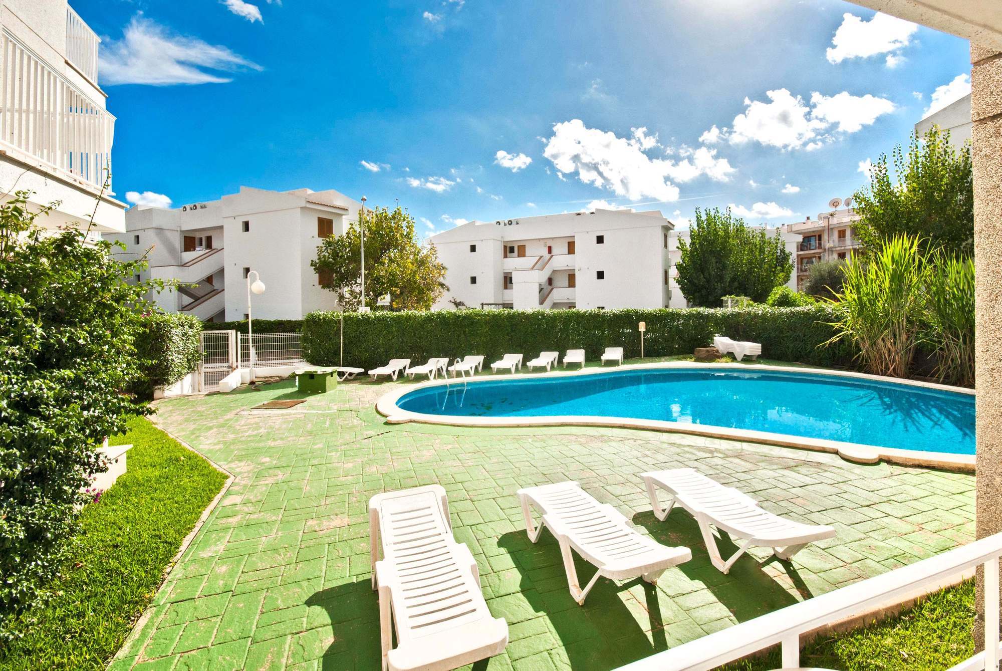 Apartamentos Llevant Port de Pollença Eksteriør bilde